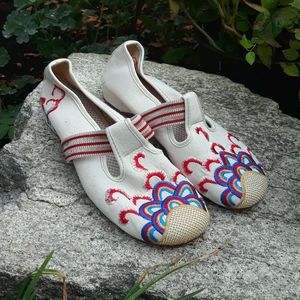 Embroidered canvas slip on flats